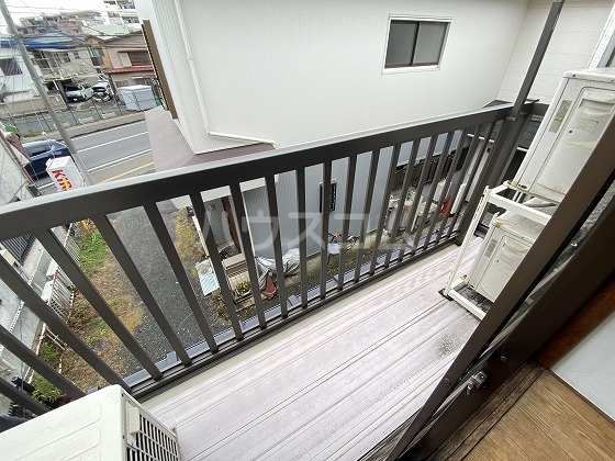 22/27 バルコニー