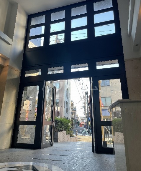 16/22 エントランス