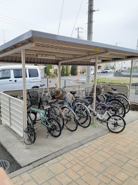 23/30 エントランス