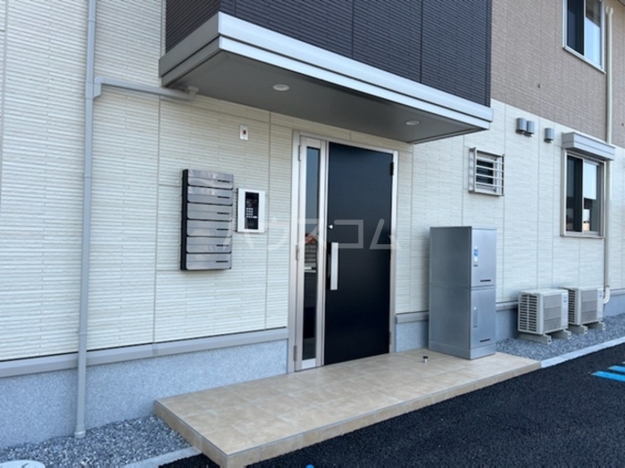 2/4 エントランス