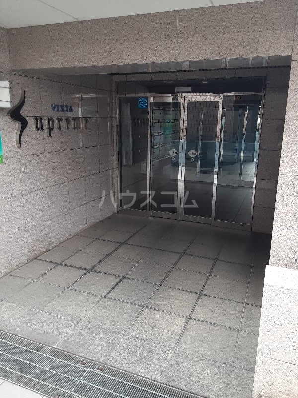 22/30 エントランス