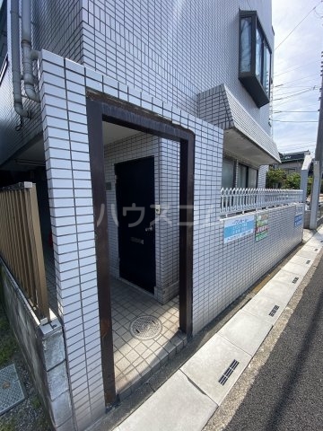 29/30 エントランス