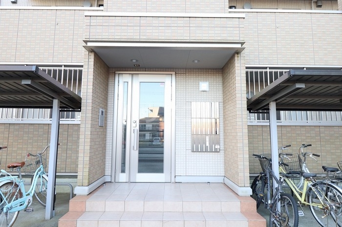 13/17 エントランス