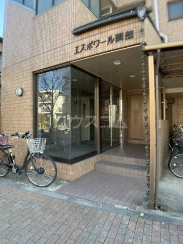 24/28 エントランス