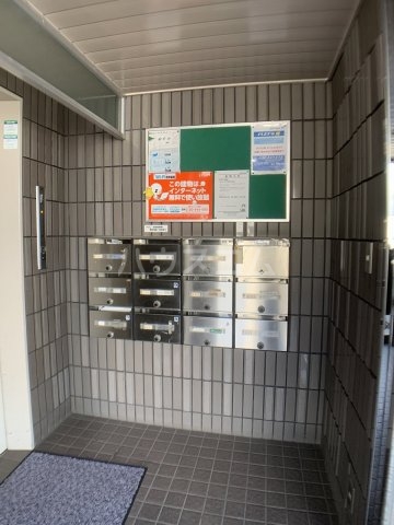 25/28 エントランス