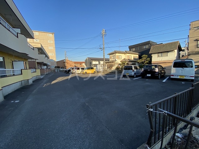 2/11 駐車場