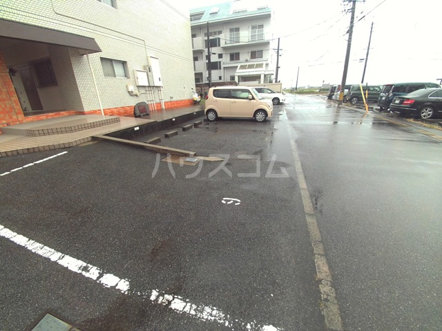 20/30 駐車場