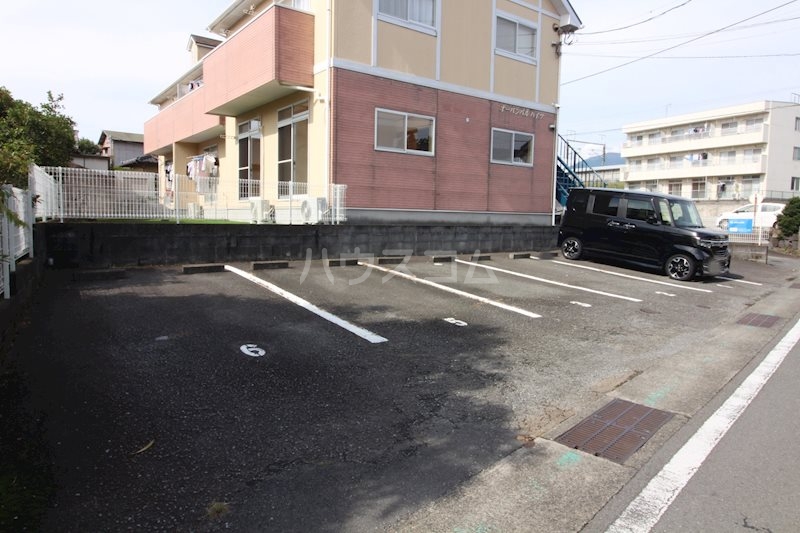 2/7 駐車場