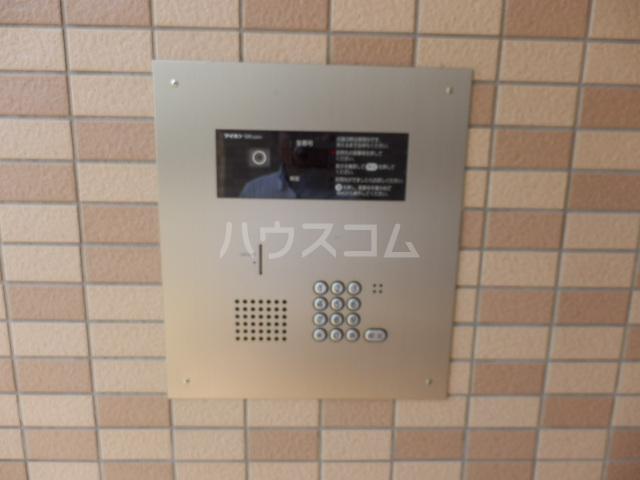 24/30 エントランス