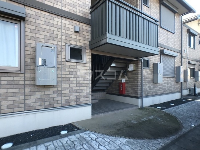 21/30 エントランス