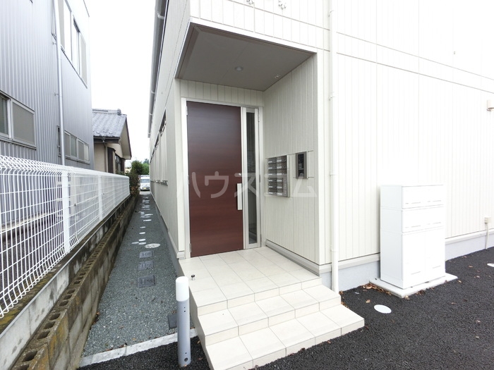 2/4 エントランス