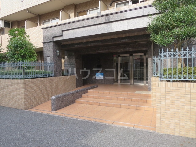 16/26 エントランス