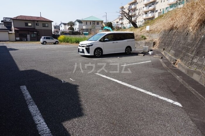 19/23 駐車場