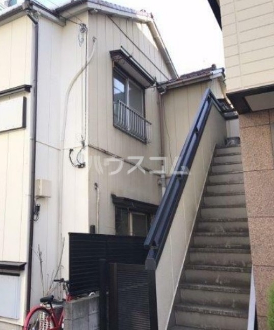 14/20 エントランス