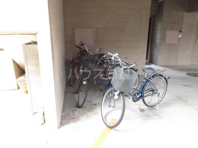 20/29 駐車場