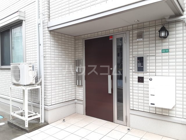 22/30 エントランス