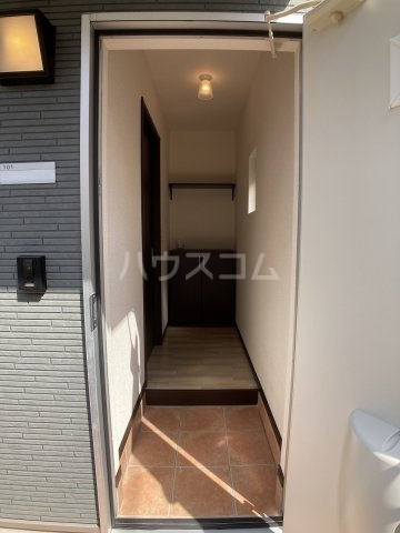 13/30 玄関