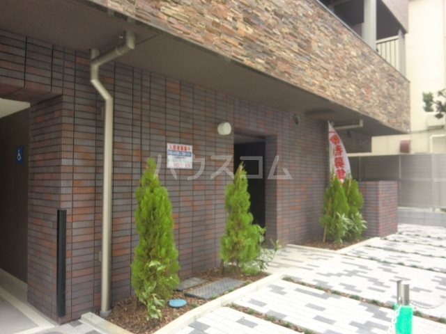 15/22 エントランス