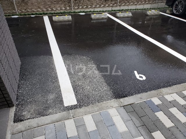 19/26 駐車場