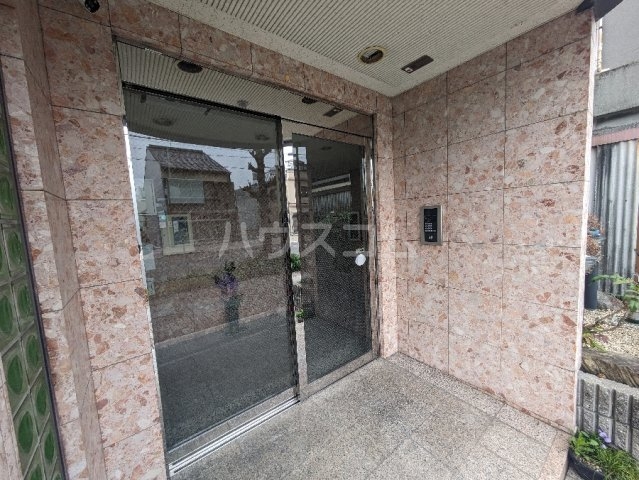 19/29 エントランス