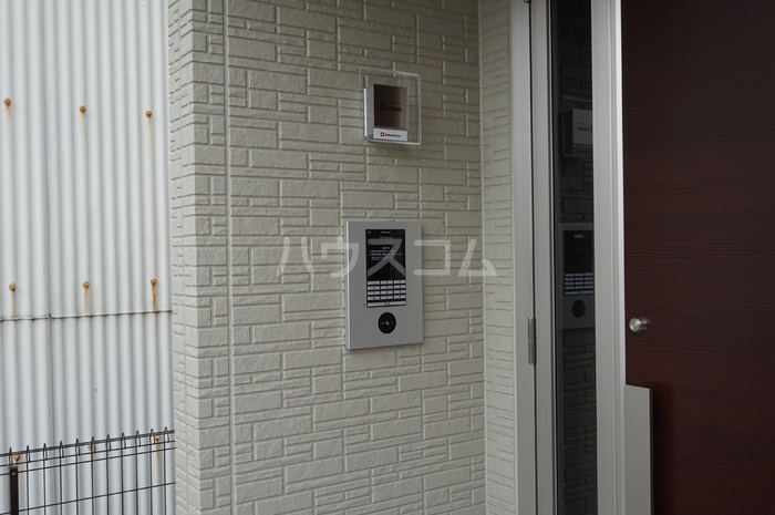 16/22 エントランス