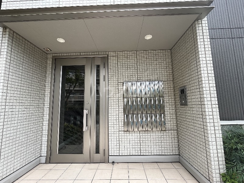 2/5 エントランス