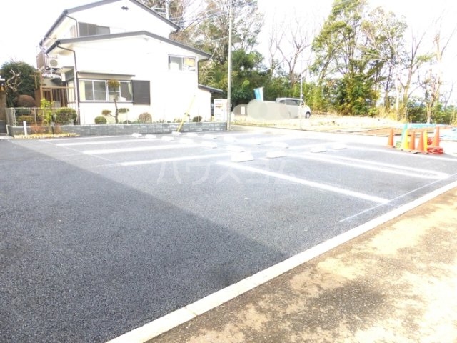 20/30 駐車場