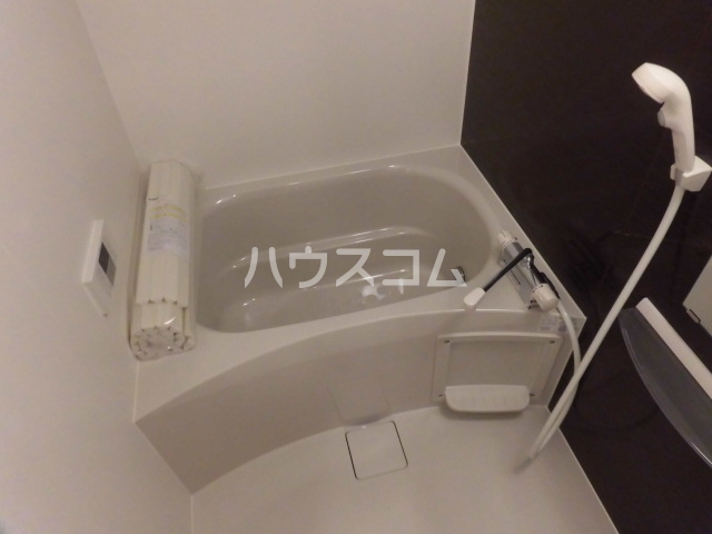 13/30 浴室