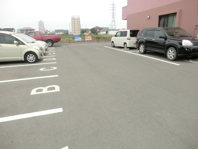 20/30 駐車場