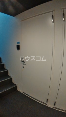 28/30 エントランス