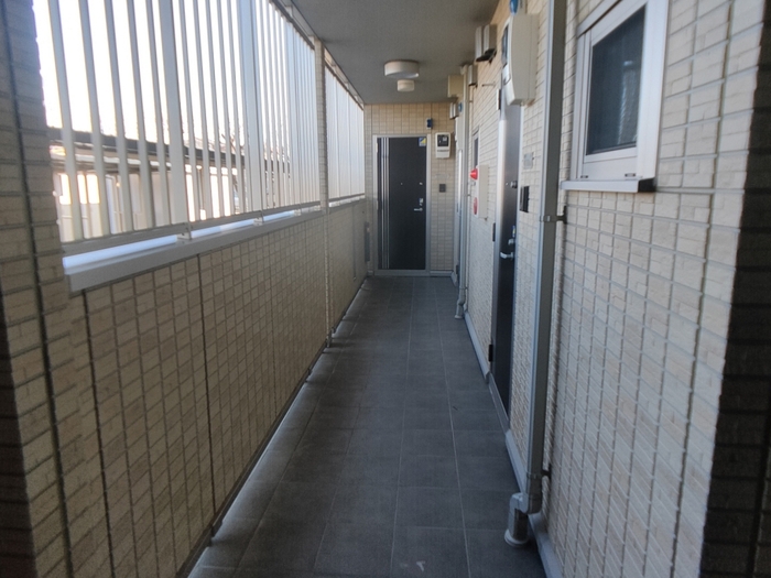 20/30 エントランス