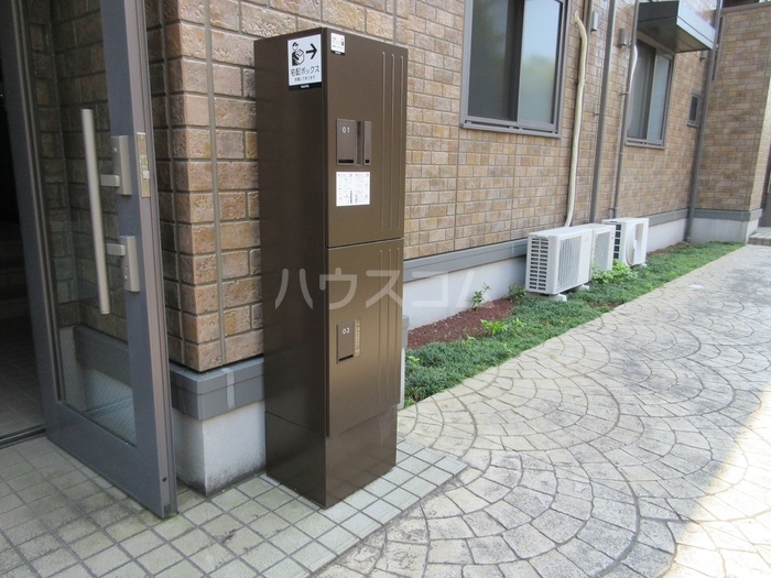 18/23 エントランス