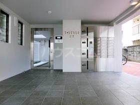 18/25 エントランス