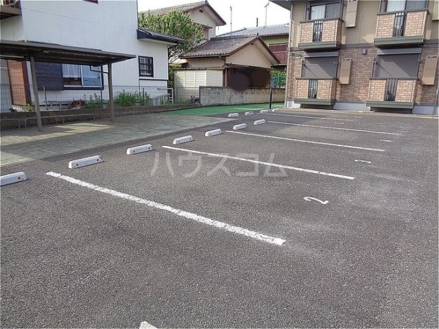 15/15 駐車場