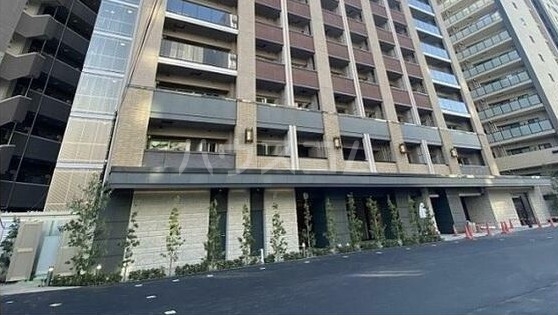 16/22 エントランス