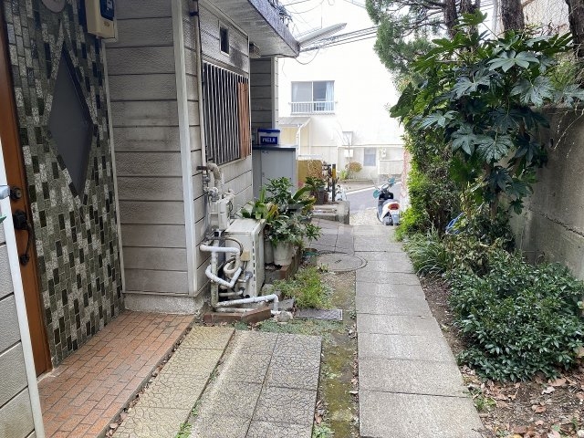 19/25 エントランス