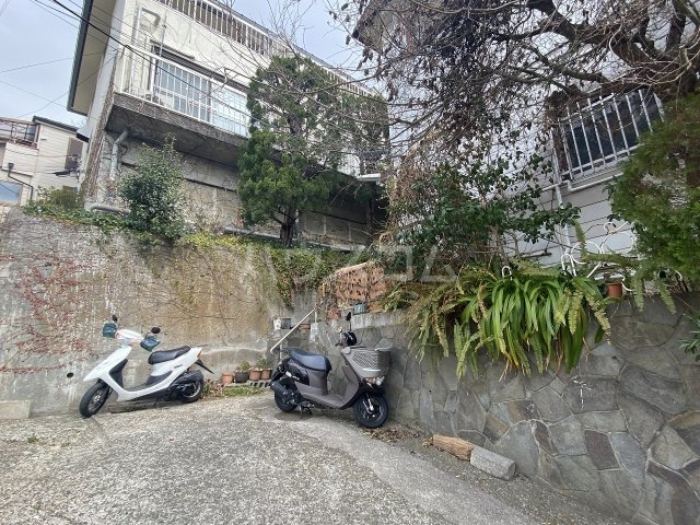 18/25 エントランス