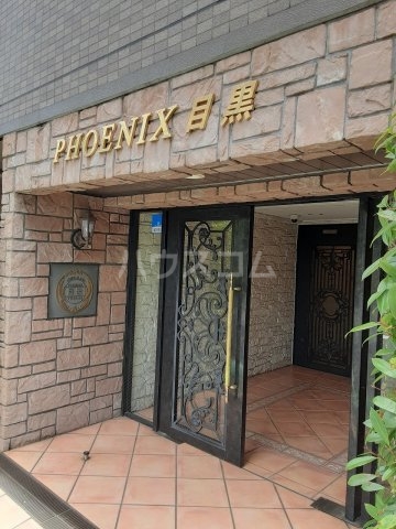 28/30 エントランス