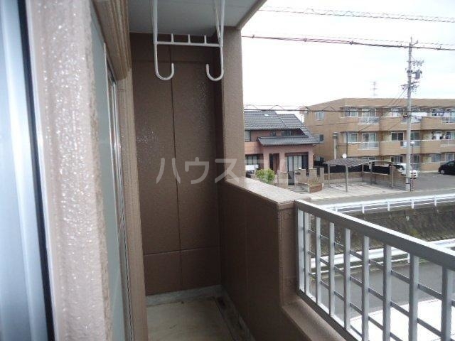 18/27 バルコニー