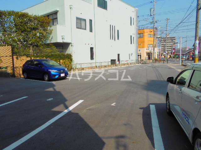 22/26 駐車場