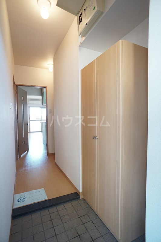 13/30 玄関