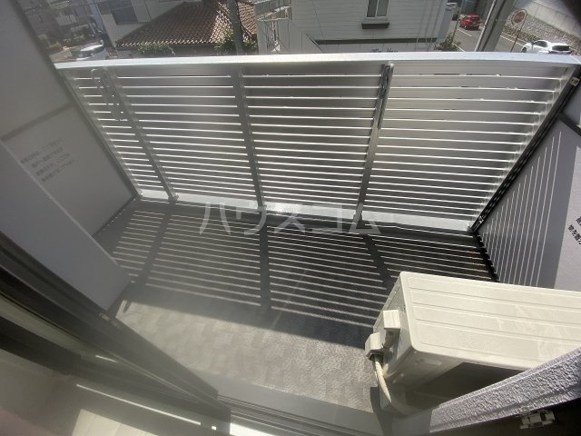 20/30 バルコニー