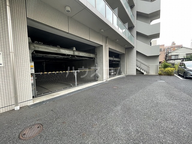 27/27 駐車場