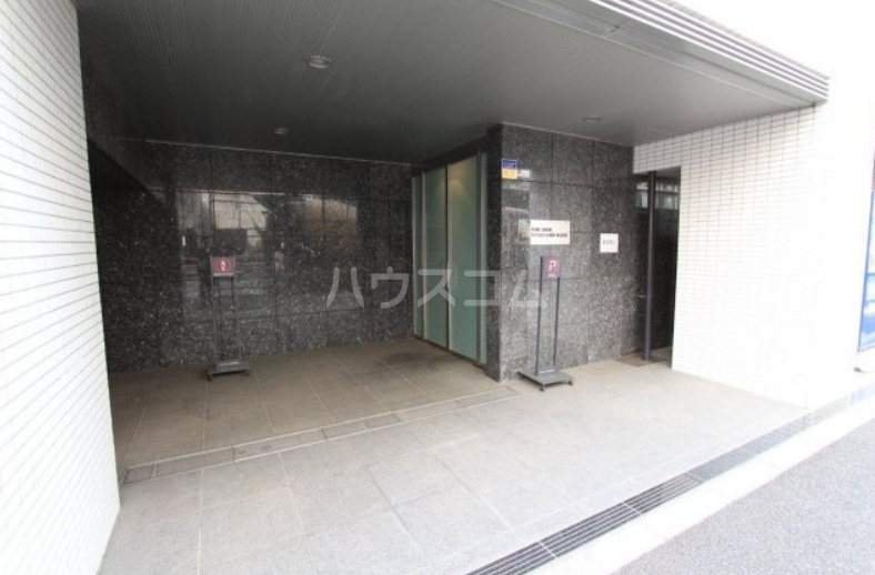 13/15 エントランス