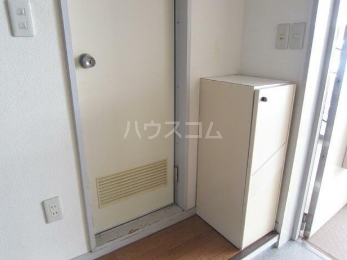 15/23 エントランス