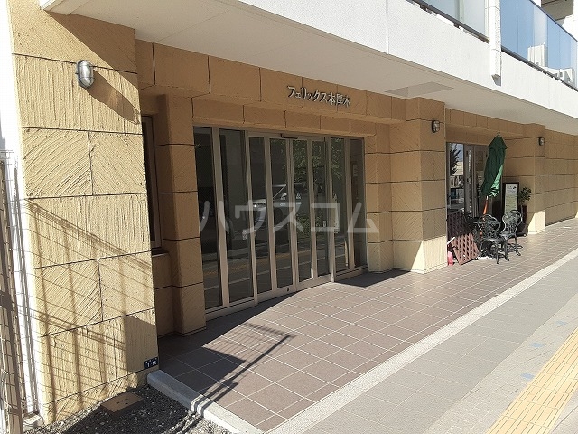 25/27 エントランス