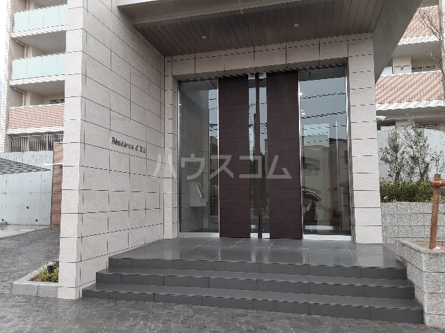 20/27 エントランス