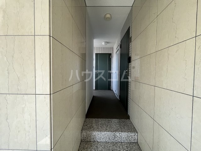 21/28 エントランス