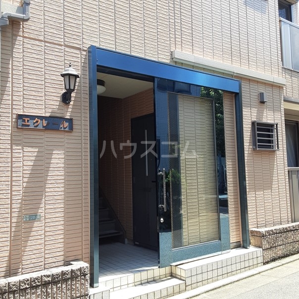 25/30 エントランス