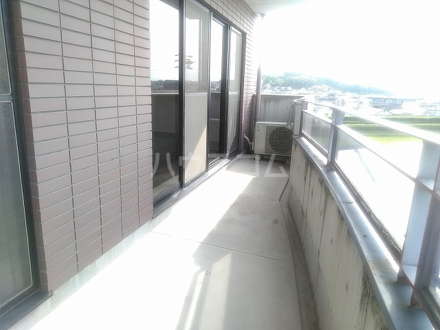 23/30 バルコニー